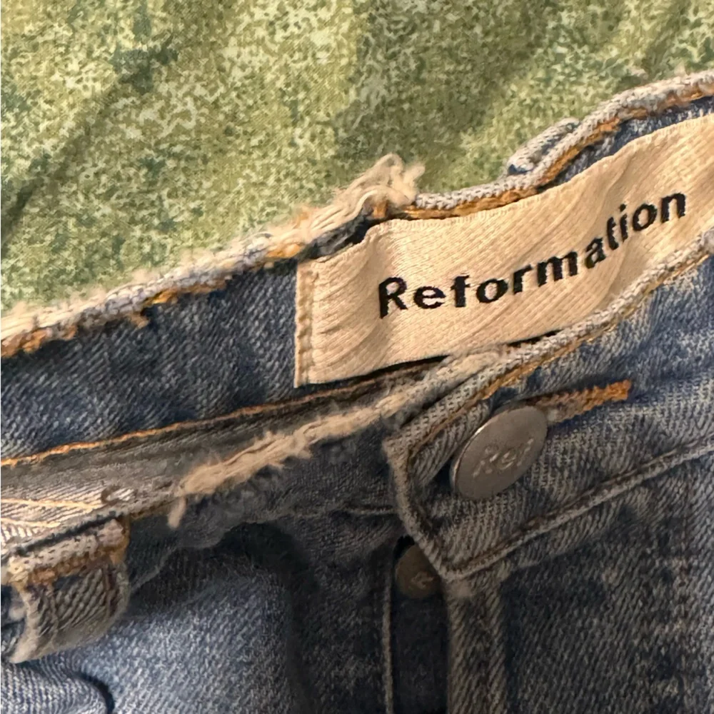 Reformation Cynthia High Rise Relaxed Jeans in Aegean - Women’s 23 - Picture 7 of 13